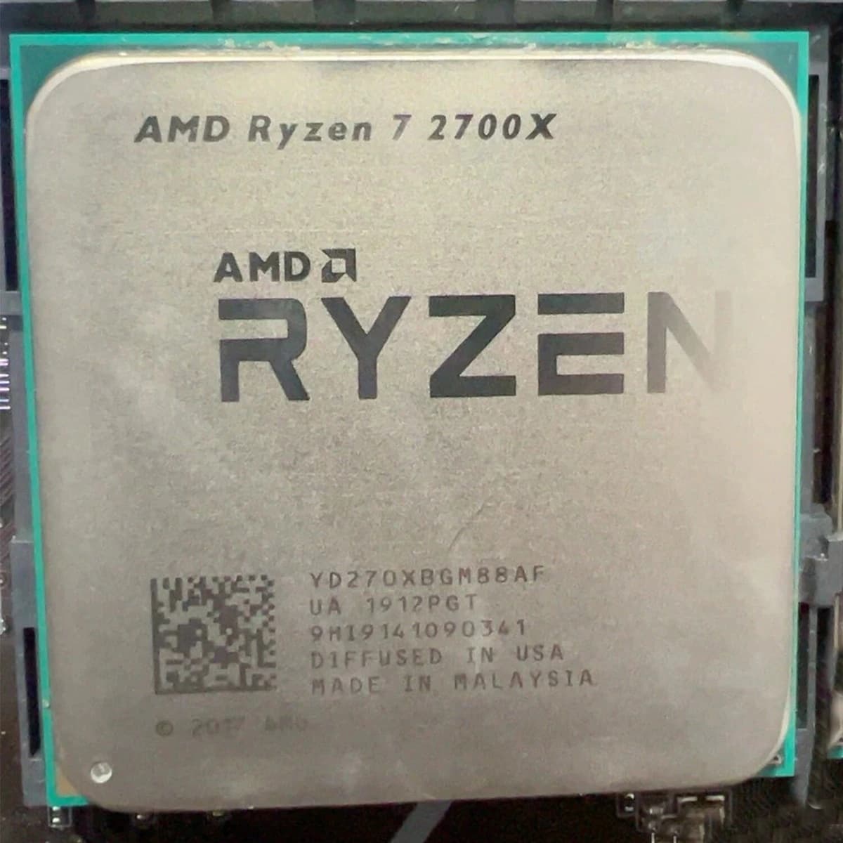 AMD R7 2700X